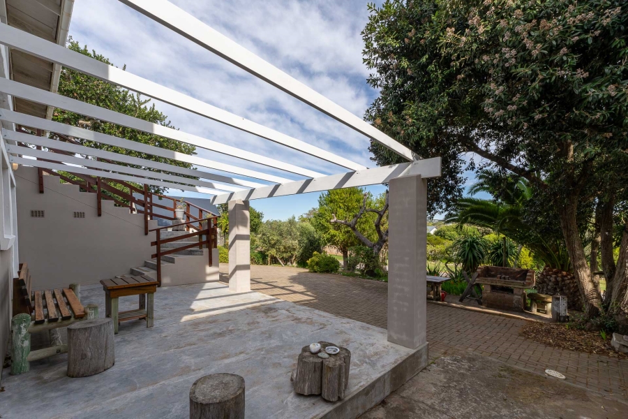 4 Bedroom Property for Sale in Stilbaai Oos Western Cape